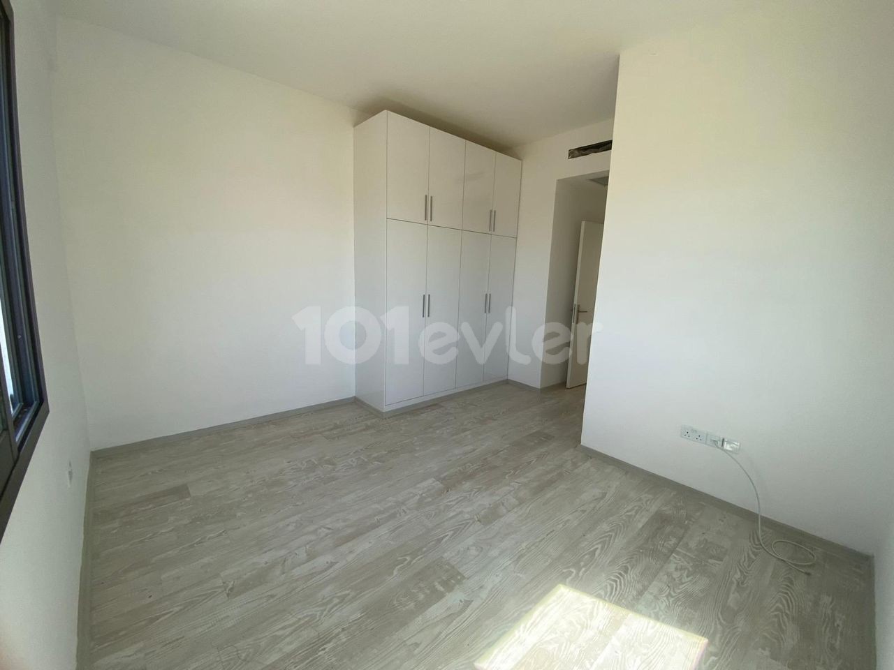 2+1 LUXUS-WOHNUNG ZUM VERKAUF IN KYRENIA OLIVENHAIN TE ** 