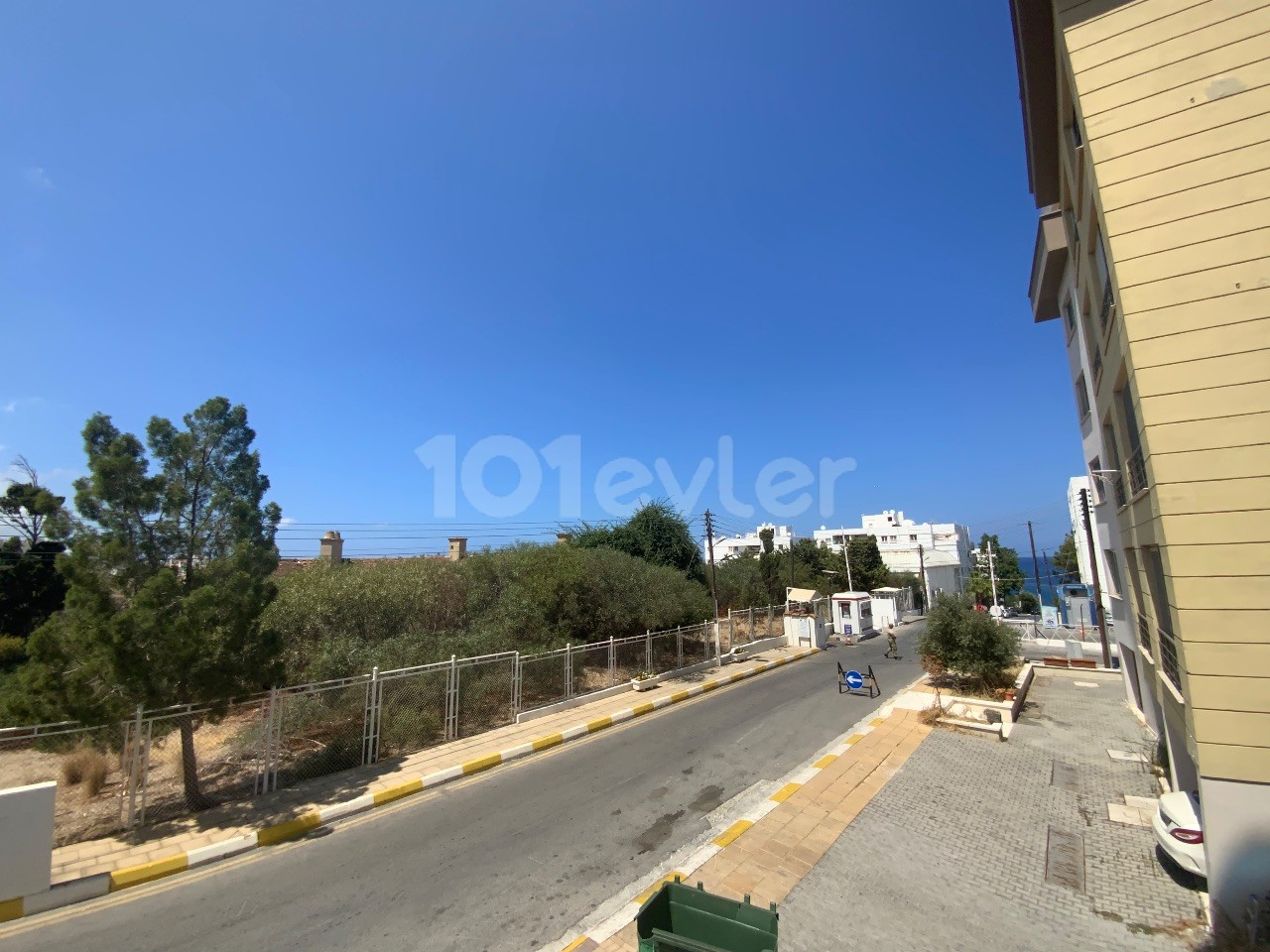 Cyprus Kyrenia Central 1 + 1 Apartment for Sale ** 