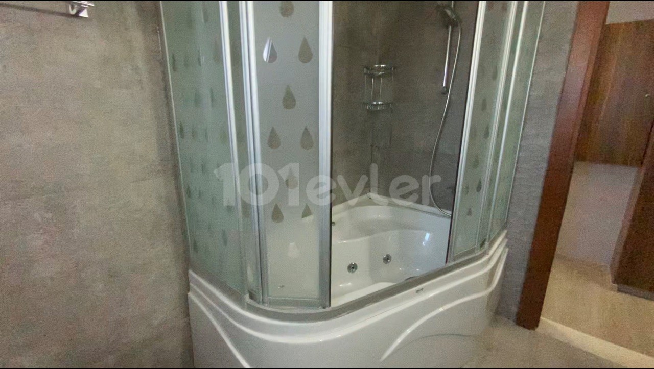 Kıbrıs Girne Bellapais de Kiralık 4+1 Villa