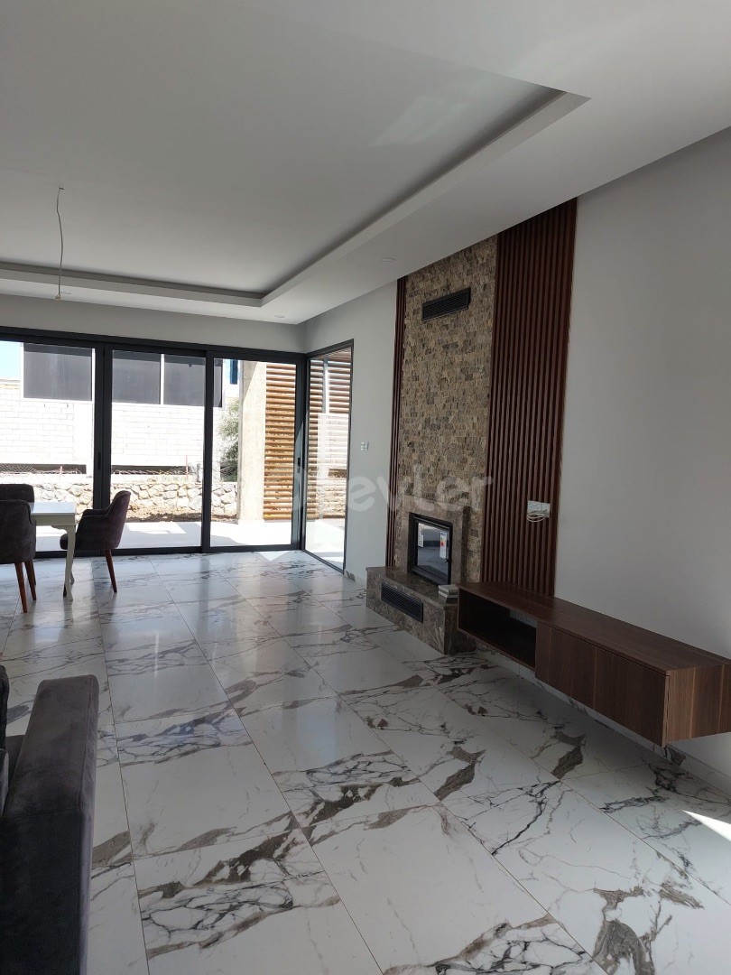 Kıbrıs Girne Çatalköy Satılık Modern 3+1 Villa