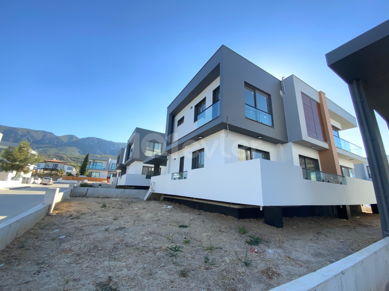 Cyprus Kyrenia Edremit Luxury 3 + 1 Villa for Sale at a Discounted Price ** 