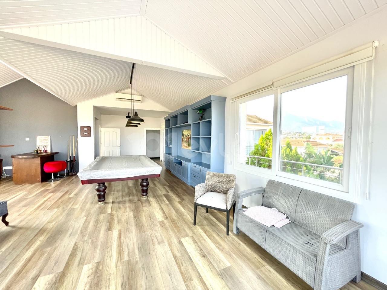 Kıbrıs Girne Çatalköy Satılık Lüx 4+2 Villa