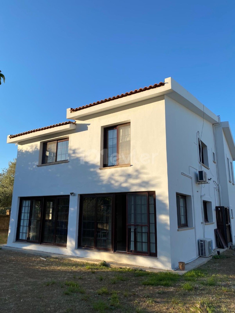 Zypern Kyrenia Bellapais Meerblick Duplex-Villa zu vermieten