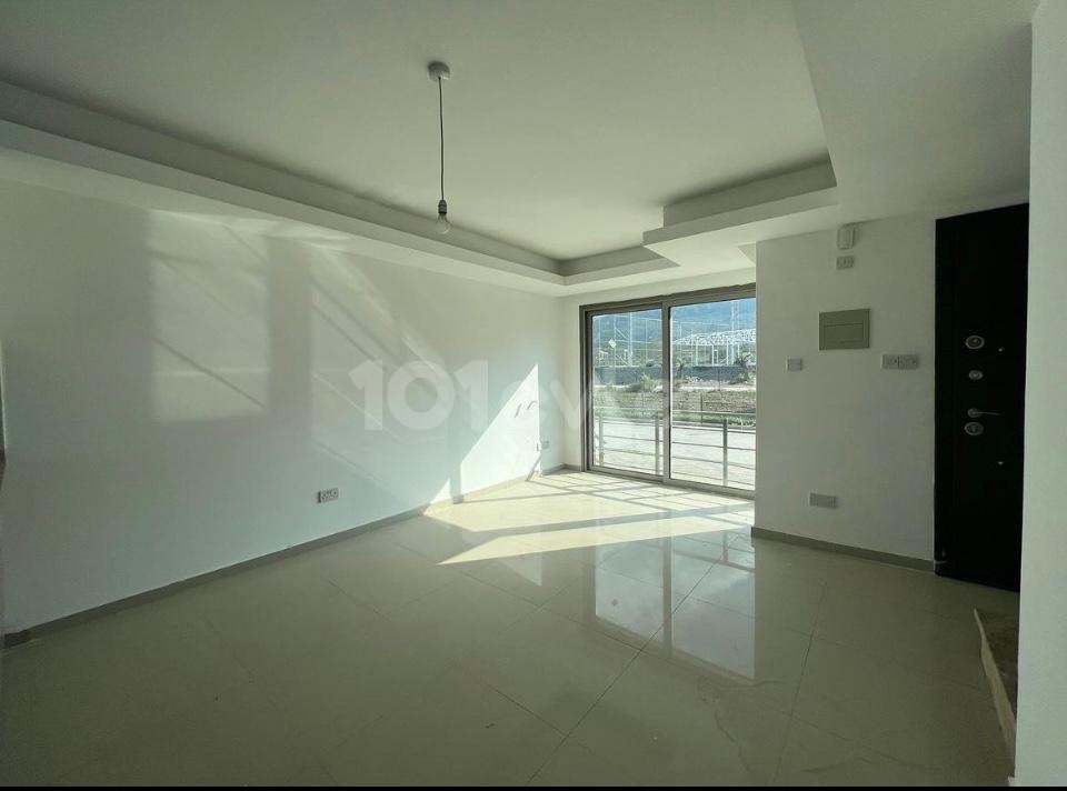 Cyprus Kyrenia Kyrenia Zeytinlik Triplex 3+1 Twin House For Sale