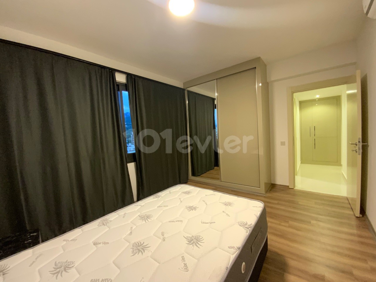 Kıbrıs Girne Merkez Deniz ve Dağ Manzaralı Kiralık Lüx 3+1 Sıfır Daire 