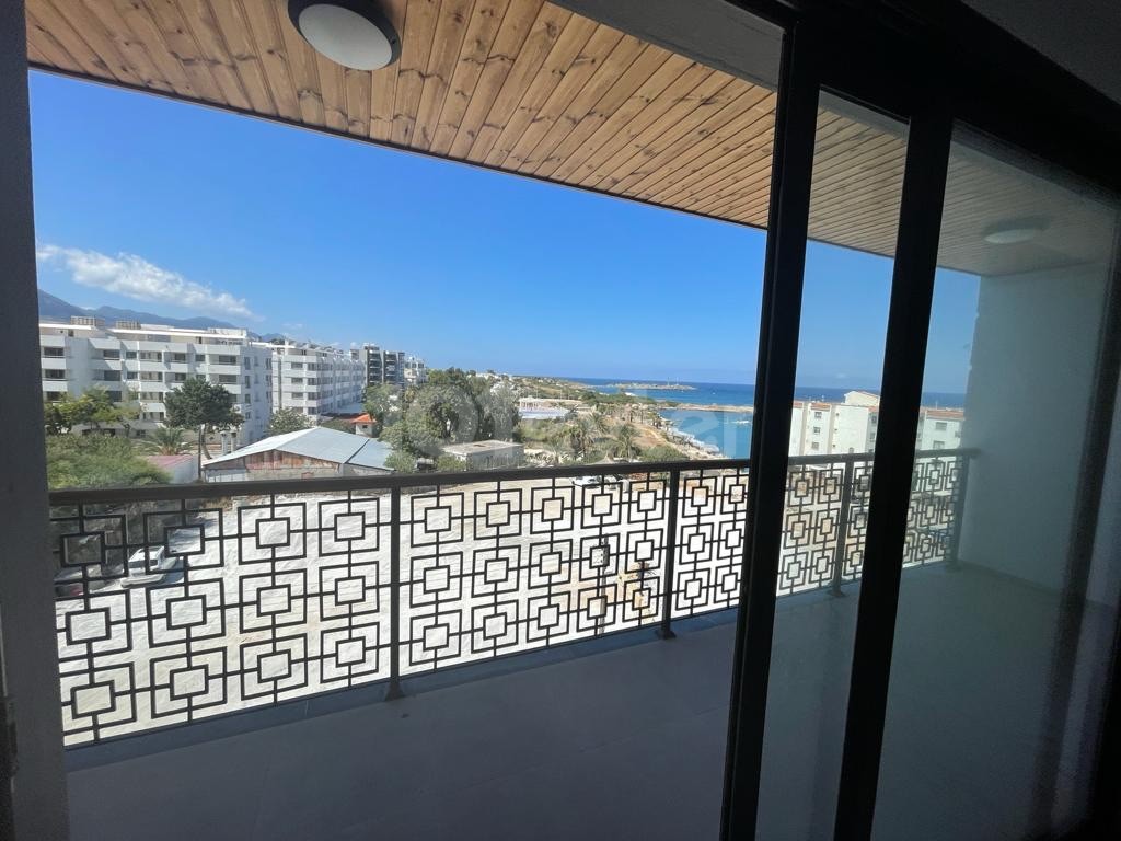 Kıbrıs Girne Merkez Satılık Kapanmaz Deniz Manzaralı 3+1 Sıfır Daire