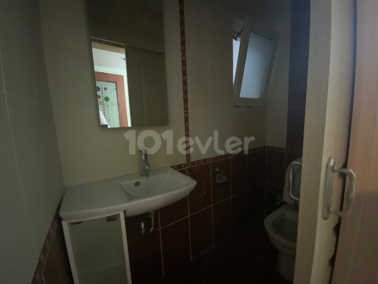 Kıbrıs Girne Denize Sıfır Satılık 3+1 Penthouse