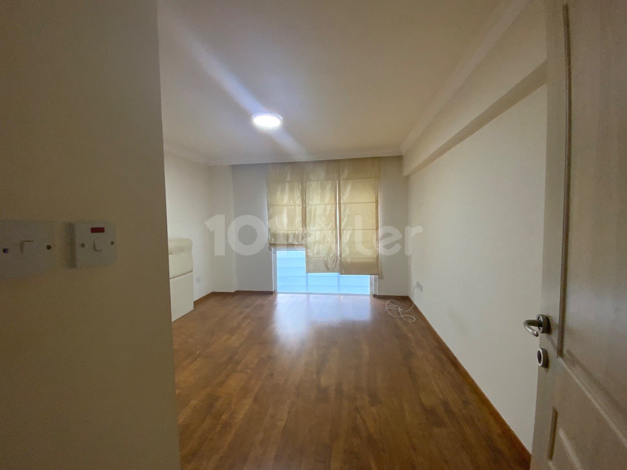 Kıbrıs Girne Denize Sıfır Satılık 3+1 Penthouse