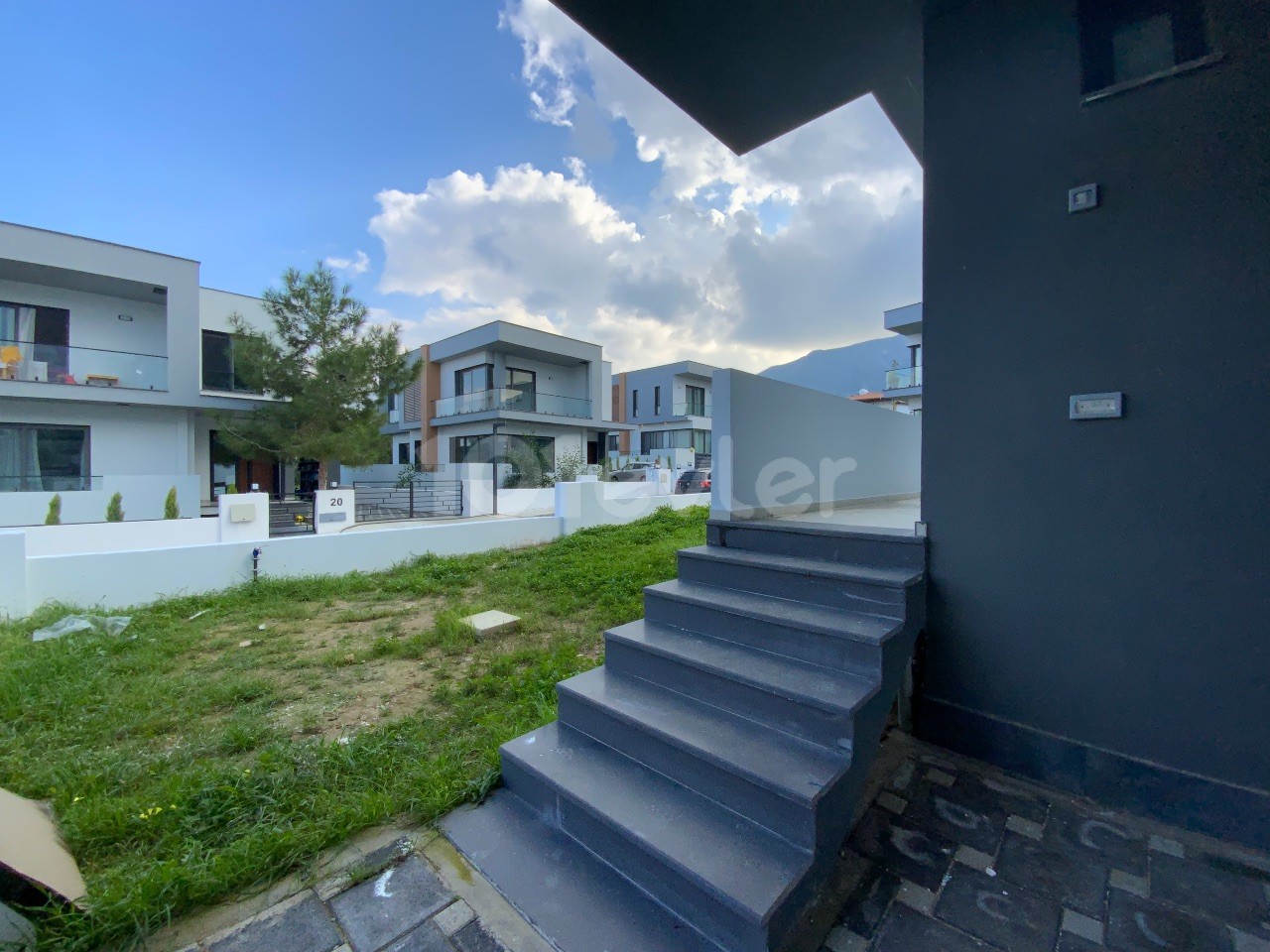 Kıbrıs Girne Edremit Satılık Lüx 3+1 Villa