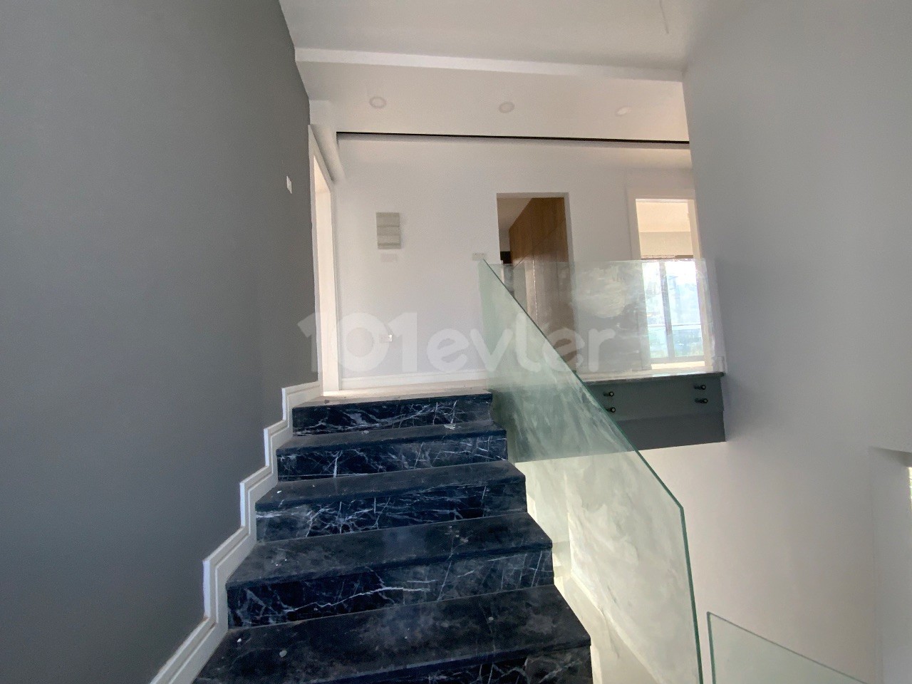 Kıbrıs Girne Edremit Satılık Lüx 3+1 Villa