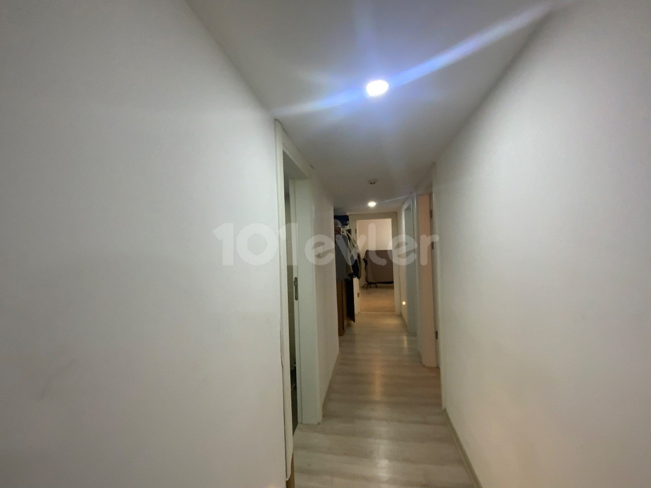 Flat For Sale in Aşağı Girne, Kyrenia