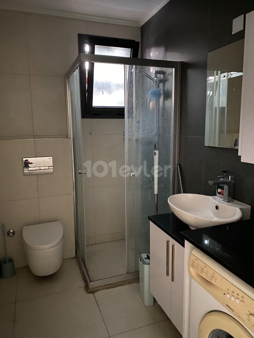 Kıbrıs Girne Merkez Satılık Deniz Manzaralı 3+1 Penthouse 