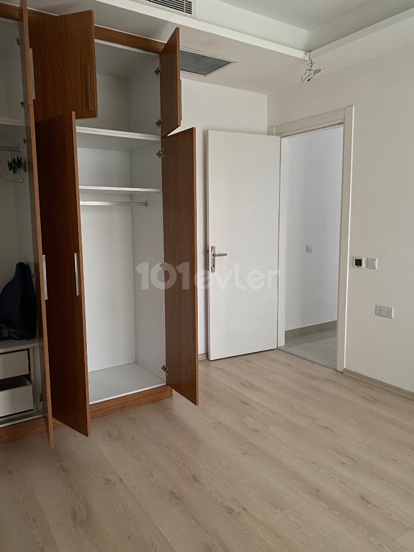 Kıbrıs Girne Merkez Satılık Deniz Manzaralı 3+1 Penthouse 