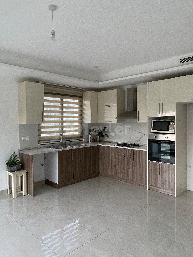 Kıbrıs Girne Merkez Satılık Deniz Manzaralı 3+1 Penthouse 