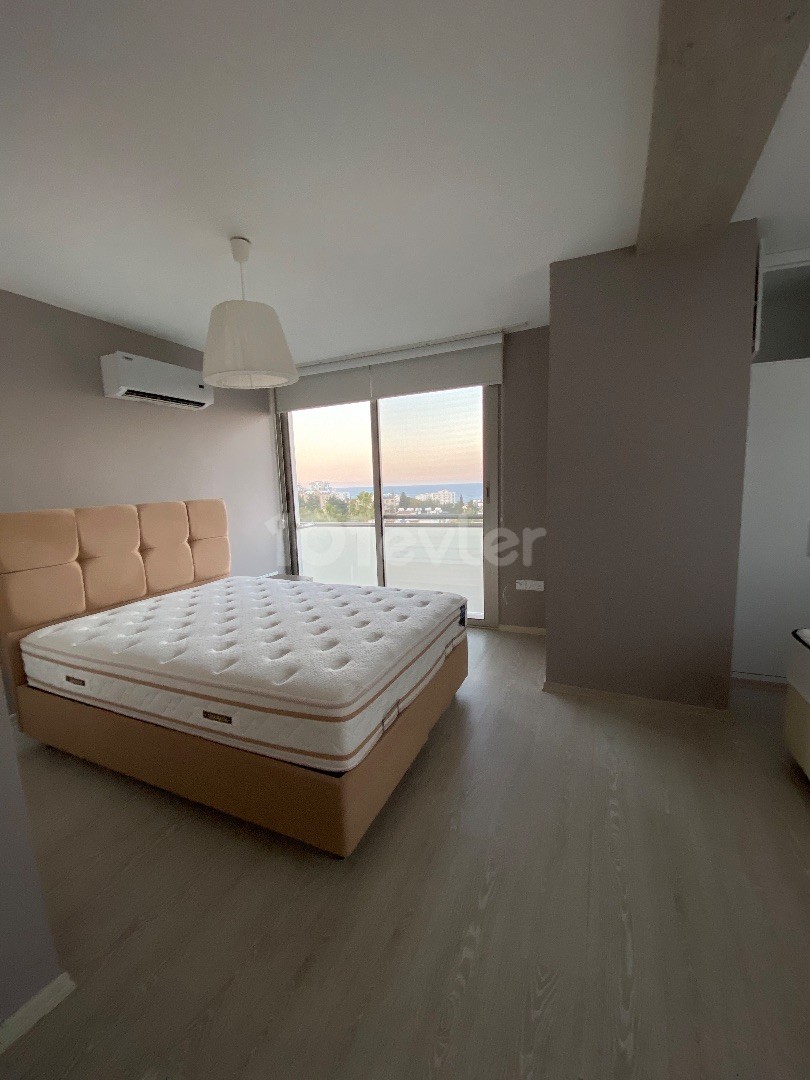 Kıbrıs Girne Merkez Satılık Deniz Manzaralı 3+1 Penthouse 