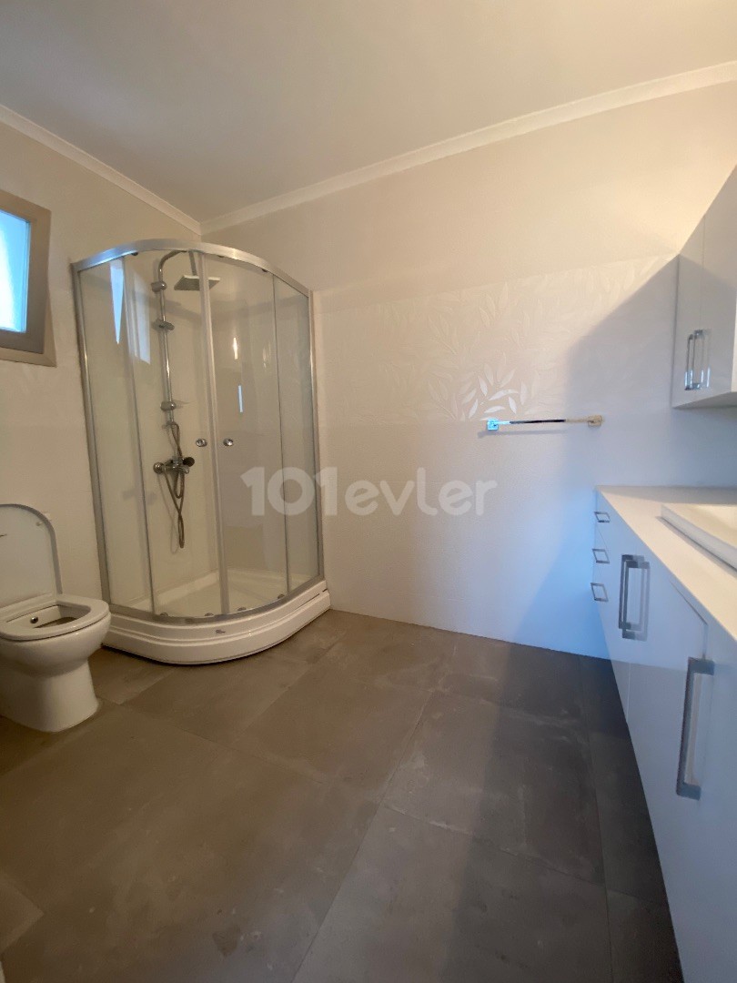 Kıbrıs Girne Merkez Satılık Deniz Manzaralı 3+1 Penthouse 