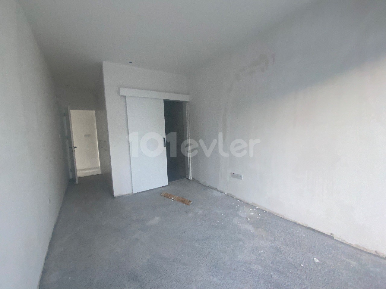 Kıbrıs Girne Merkez Satılık Sıfır Dağ Manzaralı 2+1 Loft Daireler