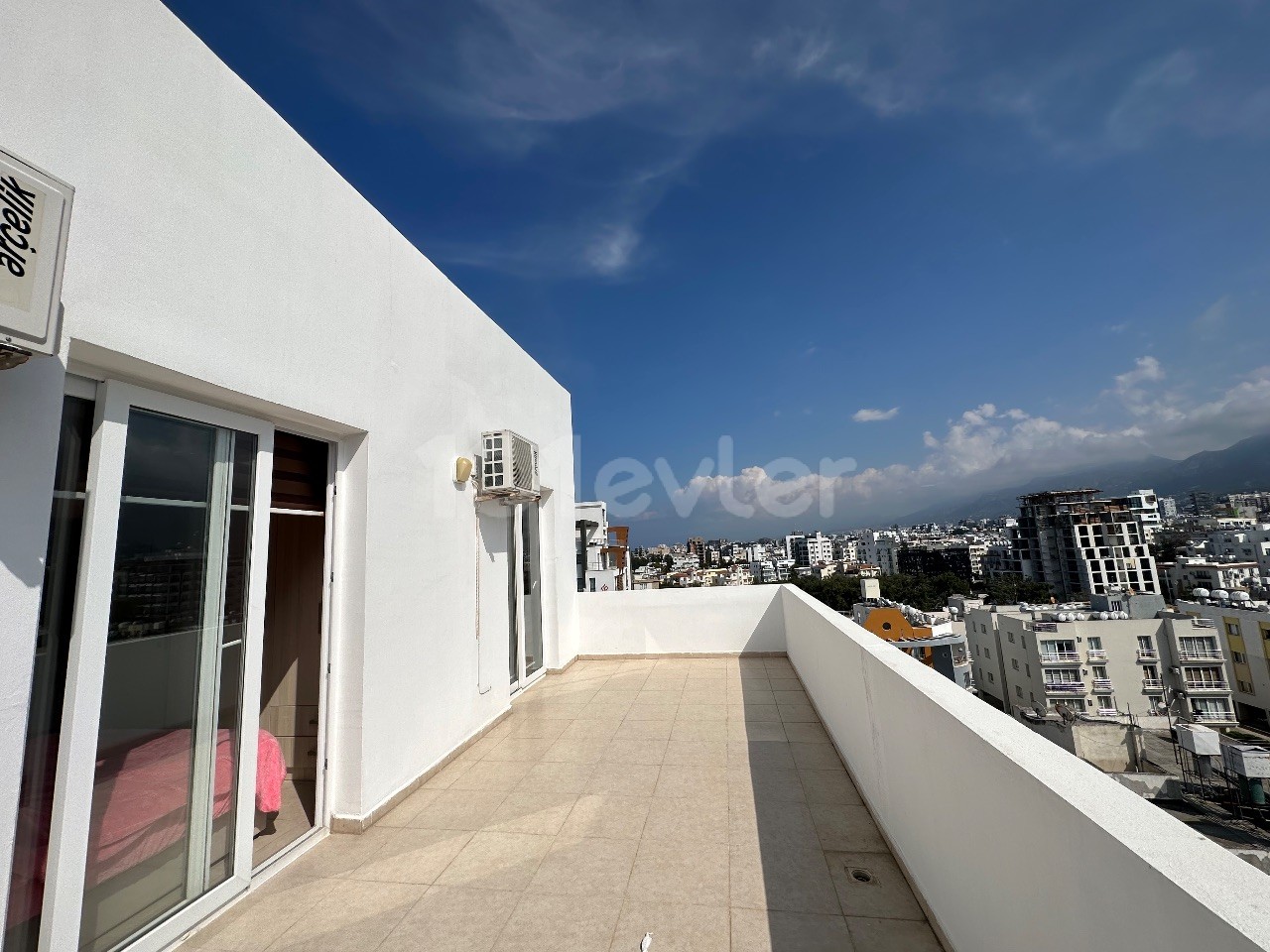 Kıbrıs Girne Merkez Satılık 2+1 Full Eşyalı Penthouse