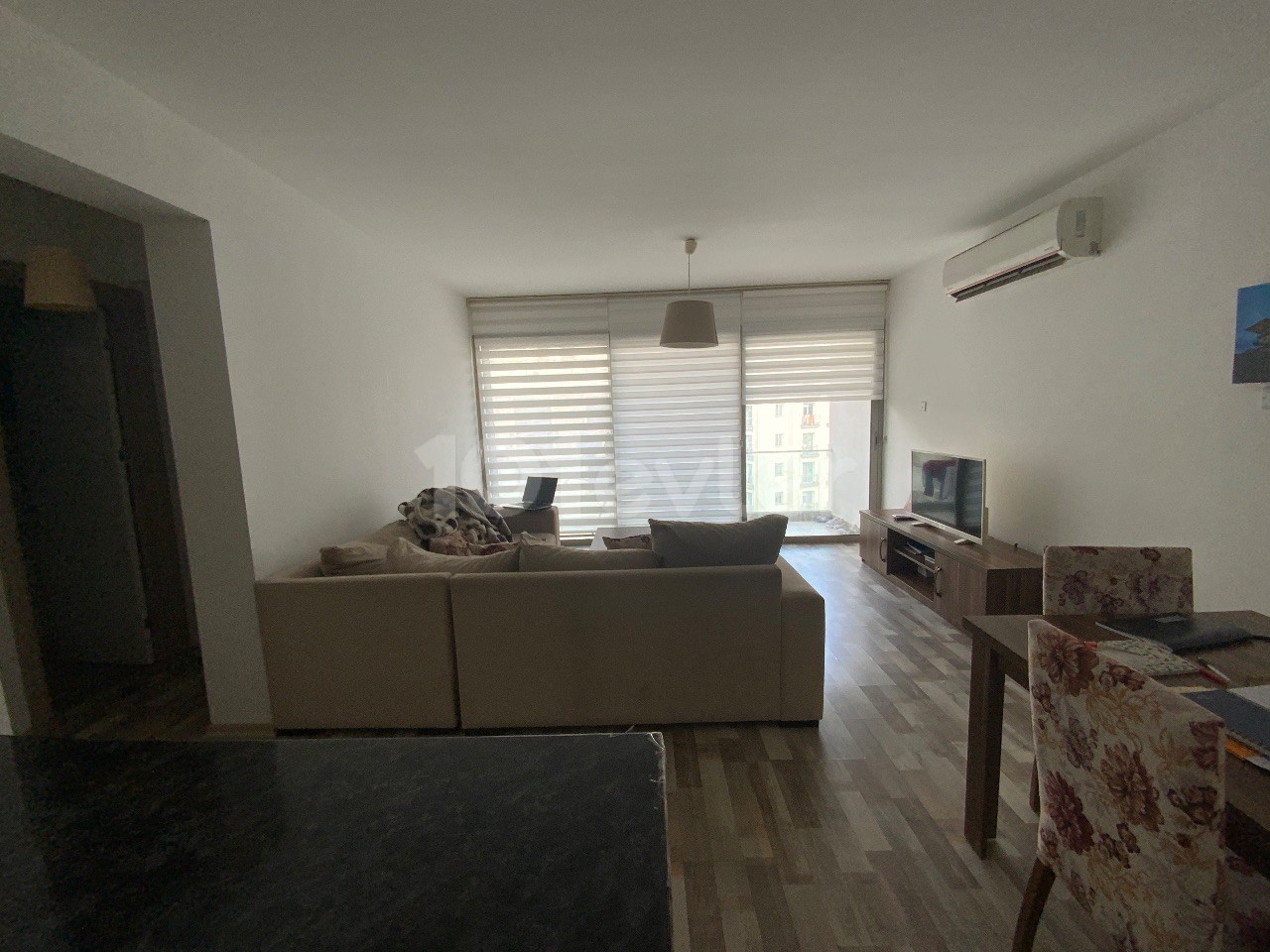 Zu verkaufen 2+1 voll möblierte Wohnung in Kyrenia Centre, Zypern