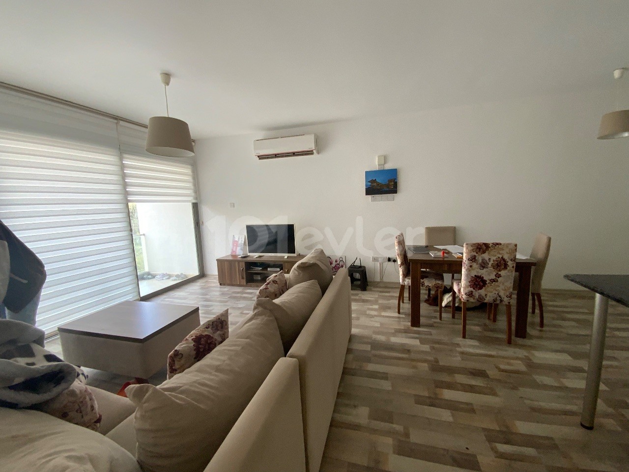 Zu verkaufen 2+1 voll möblierte Wohnung in Kyrenia Centre, Zypern