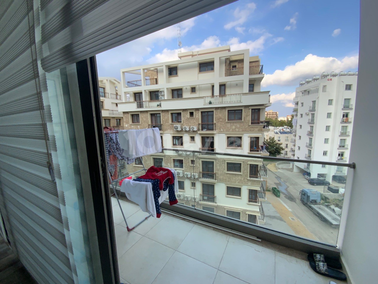 Zu verkaufen 2+1 voll möblierte Wohnung in Kyrenia Centre, Zypern