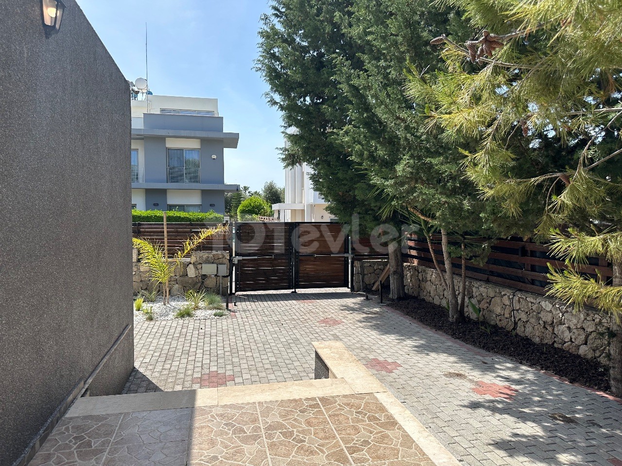 Detached Luxury Villa For Sale in Cyprus Kyrenia Ozanköy