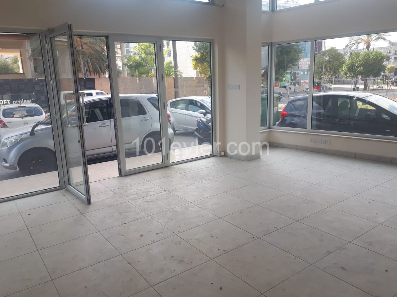 Commercial property for Sale in Girne