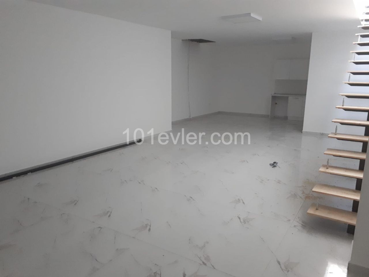 Commercial property for Sale in Girne