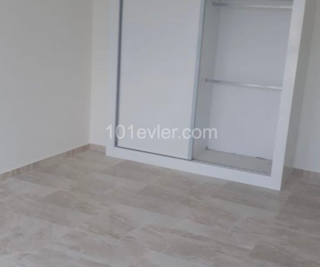 Girne merkezde kiralık sıfır DÜKKAN