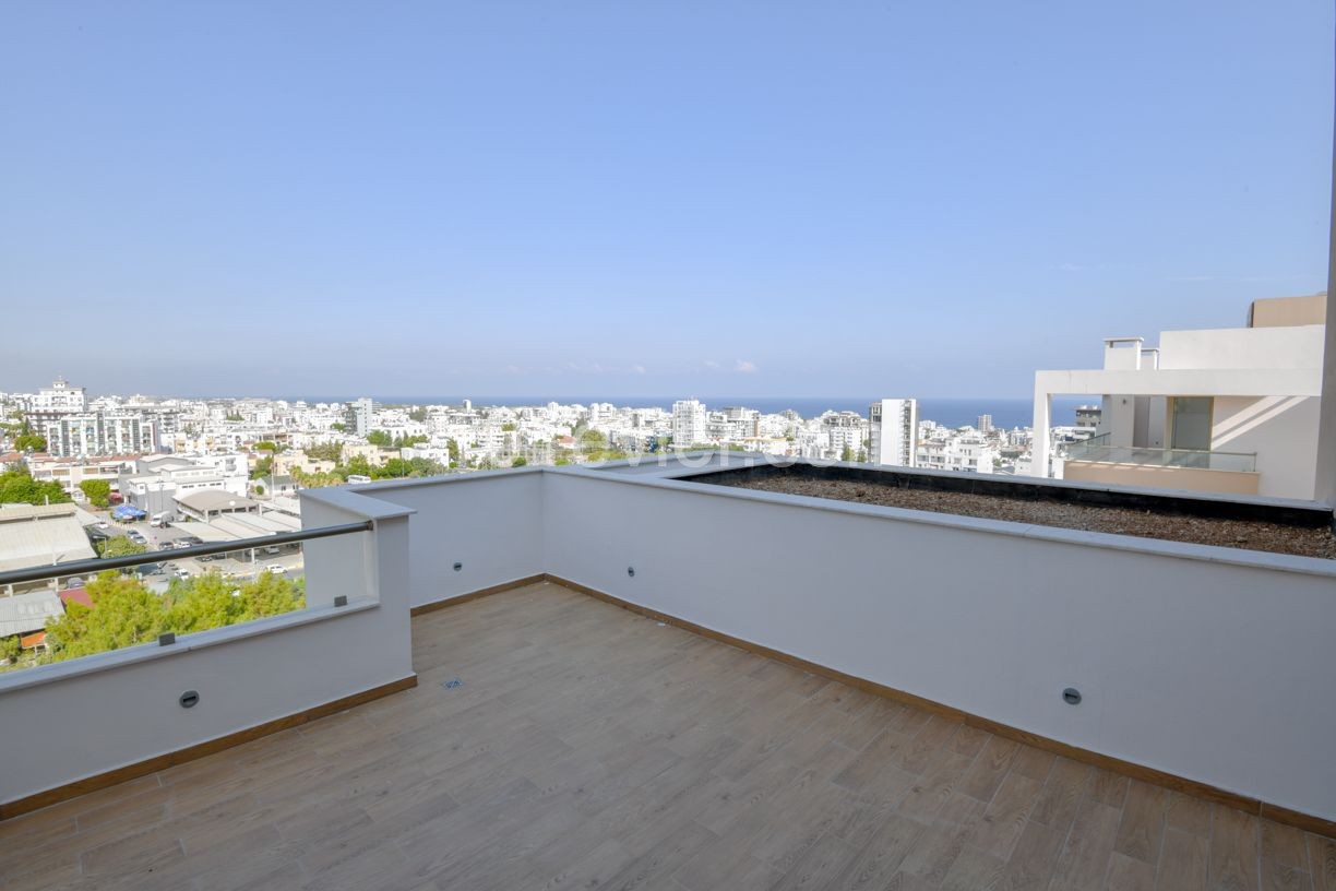 Girne Merkez’de 3+1 Satılık Penthouse Daire