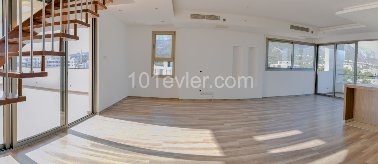 3 + 1 Penthouse-Wohnung Zum Verkauf In Kyrenia Zentrum ** 