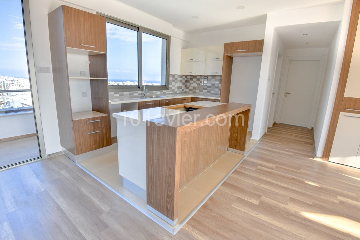 Girne Merkez’de 3+1 Satılık Penthouse Daire