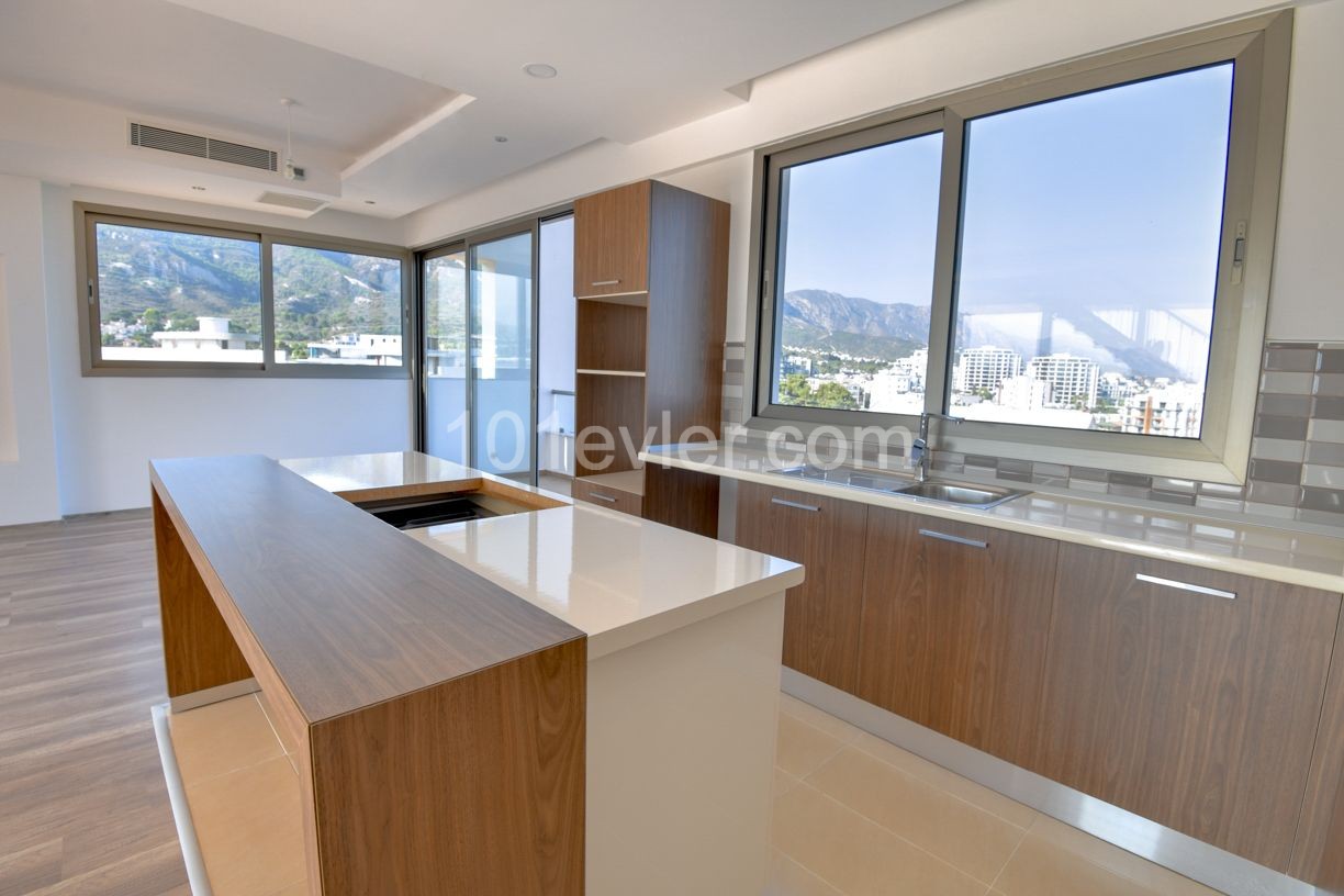 Girne Merkez’de 3+1 Satılık Penthouse Daire