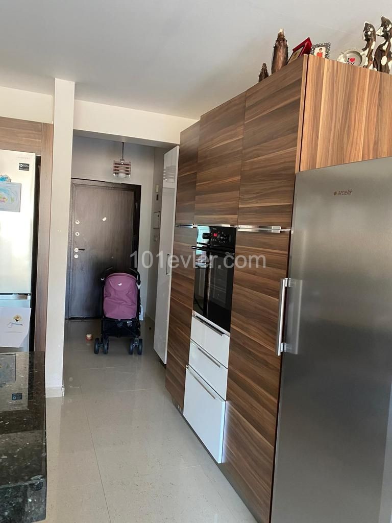 3+1 Wohnung Zum Verkauf In Doganköy ** 