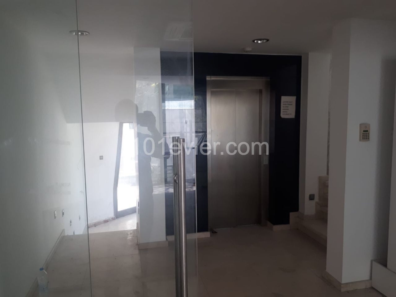 Girne Merkez’de Satılık Apartman