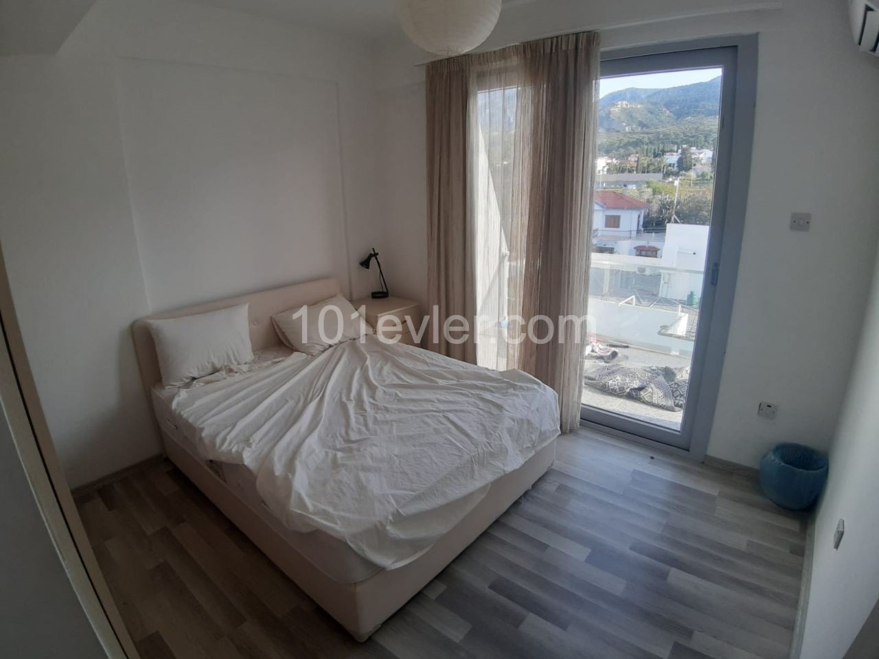 2 + 1 Penthouse-Wohnung Zum Verkauf In Kyrenia Zentrum ** 
