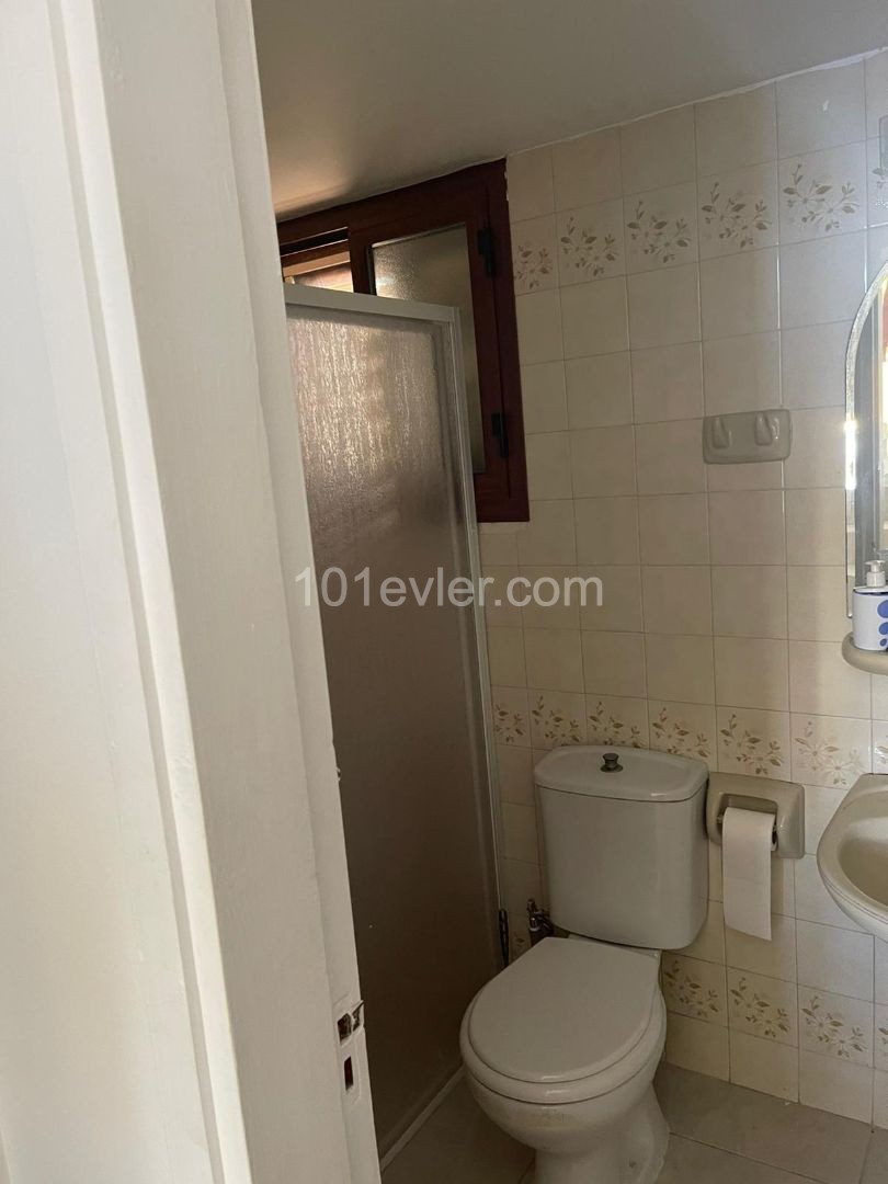 Karoğlanoğlu Bölgesinde 3+1 Kiralık Villa