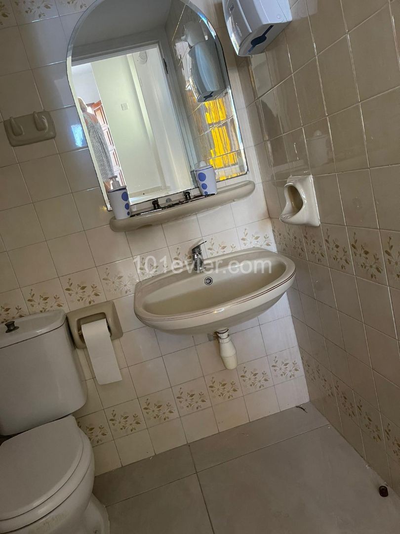 Karoğlanoğlu Bölgesinde 3+1 Kiralık Villa