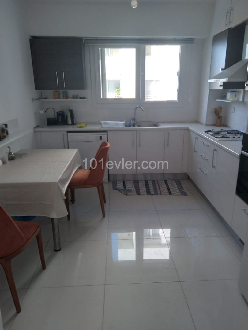 Girne Bölgesinde 3+1 Kiralık Daire