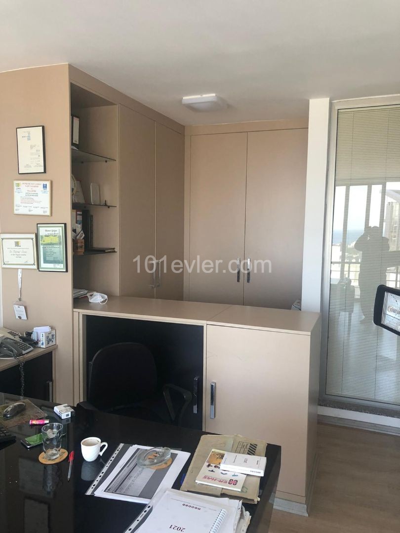 2+1 Wohnung Zum Verkauf In Kyrenia Zentrum ** 