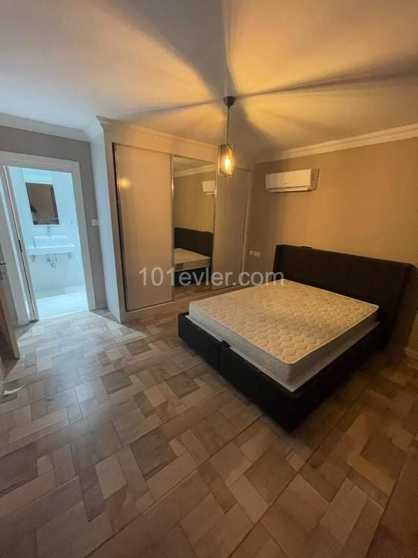 WIR BRINGEN LUXUS IN IHR ZUHAUSE..2+1 VOLL MÖBLIERTE MAISONETTE RESIDENCE WOHNUNG ZUR MIETE IN TOLLER LAGE IM ZENTRUM VON KYRENIA ** 