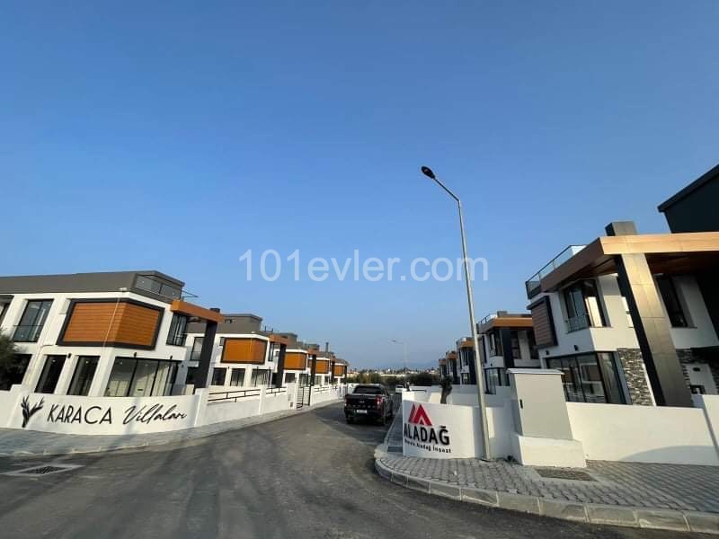 3+1 PRIVATE GARDEN ZERO TRIPLEX VILLA WITH A WIDE TERRACE WITH A GREAT VIEW FOR SALE IN ÇATALKOY, KYRENIA, VERY CLOSE TO THE MAIN ROAD! ** 