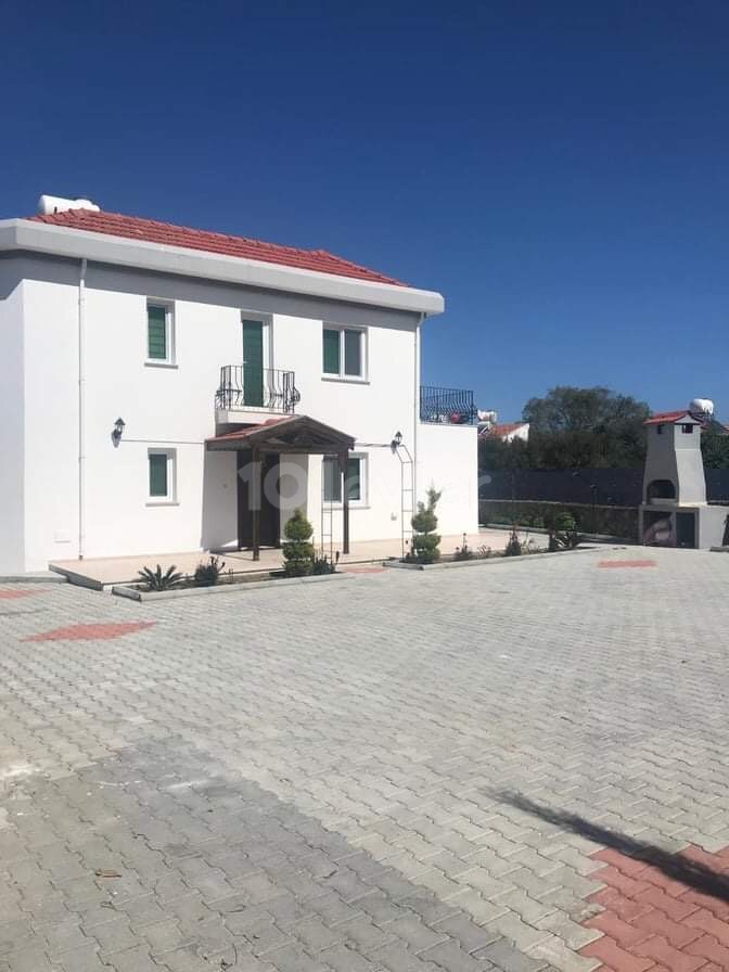 3+1 VOLL MÖBLIERTE DOPPEL LLOGARA VILLA ZUR MIETE MIT PRIVATEM POOL MIT HERRLICHER AUSSICHT IN ALSANCAK, DER PERLE VON KYRENIA ** 