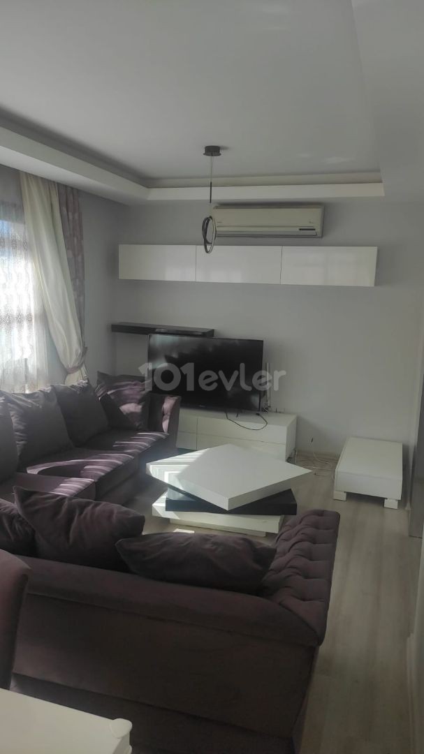 Girne Merkezde Kiralık 3+1 Daire