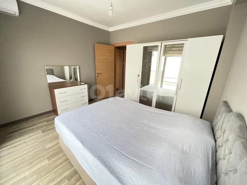 GİRNE MERKEZ’DE SATILIK EŞDEĞER KOÇAN MASRAFLARI ÖDENMİŞ FULL EŞYALI- HARİKA MANZARALI GENİŞ TERASA SAHİP  3+1 PENTHOUSE