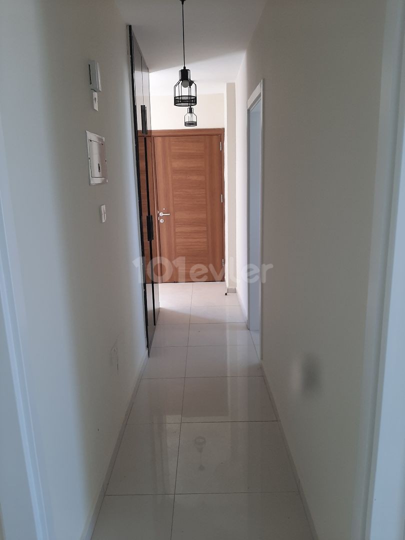 GİRNE MERKEZDE EŞSİZ MANZARALI ÖZEL HAVUZLU SATILIK 4+1 PENTHOUSE