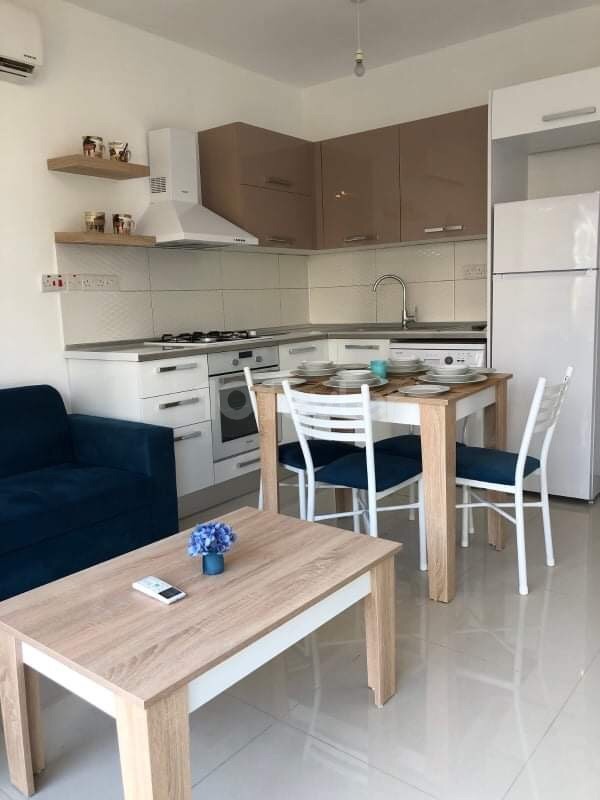 1+1 VOLL MÖBLIERTE RESIDENZ WOHNUNG ZUM VERKAUF IN SEHR GUTER LAGE IM ZENTRUM VON KYRENIA ** 