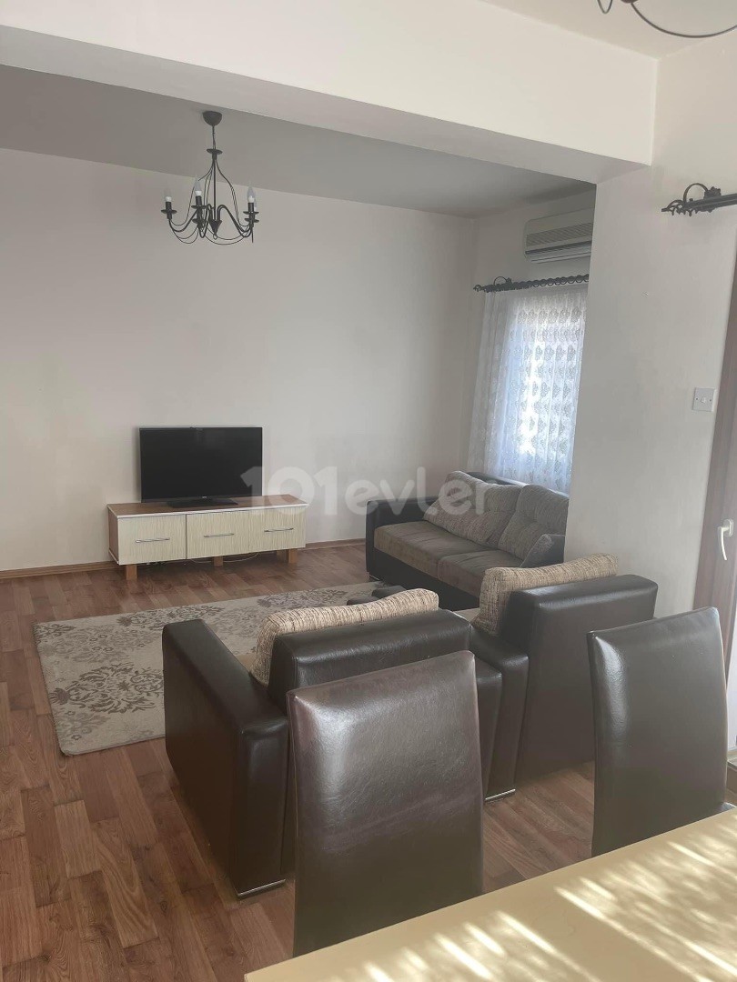 IT'S HANDCUFFED..3 + 1 APARTMENTS IN KYRENIA CITY CENTER, CLOSE TO EVERYTHING, VERY WELL-MAINTAINED, FULLY FURNISHED, COST-FREE, EQUIVALENT TO A COB LOAN ** 