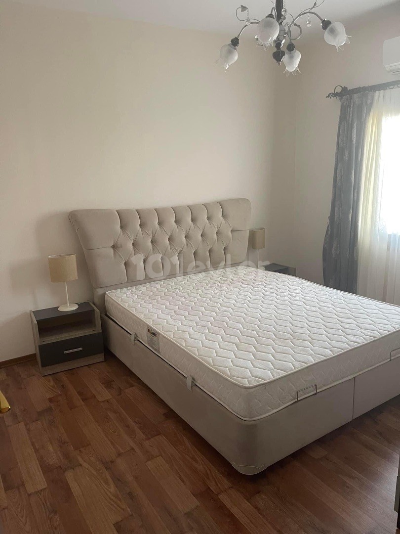 IT'S HANDCUFFED..3 + 1 APARTMENTS IN KYRENIA CITY CENTER, CLOSE TO EVERYTHING, VERY WELL-MAINTAINED, FULLY FURNISHED, COST-FREE, EQUIVALENT TO A COB LOAN ** 