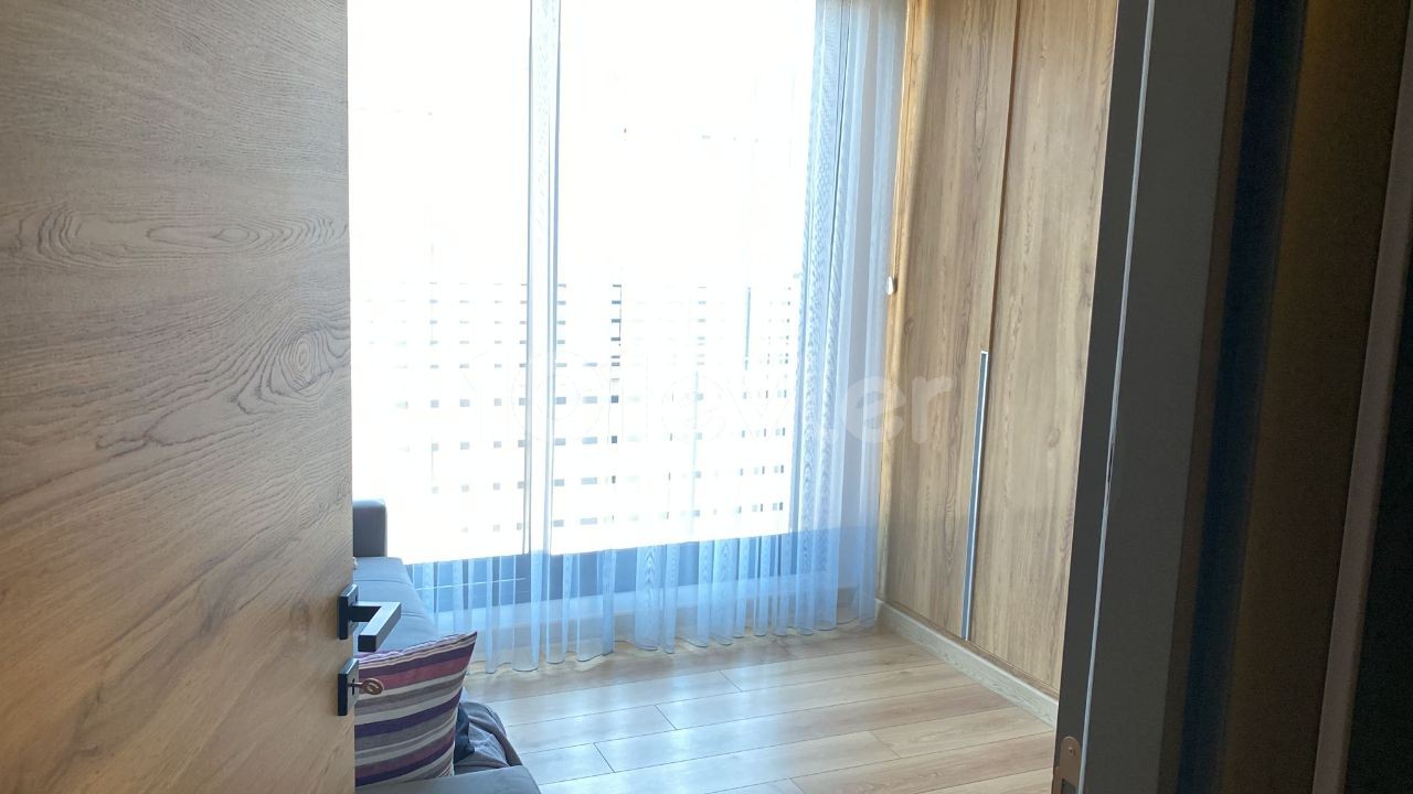 GİRNE MERKEZDE MÜKEMMEL KONUMDA 2+1 SATILIK PENTHOUSE